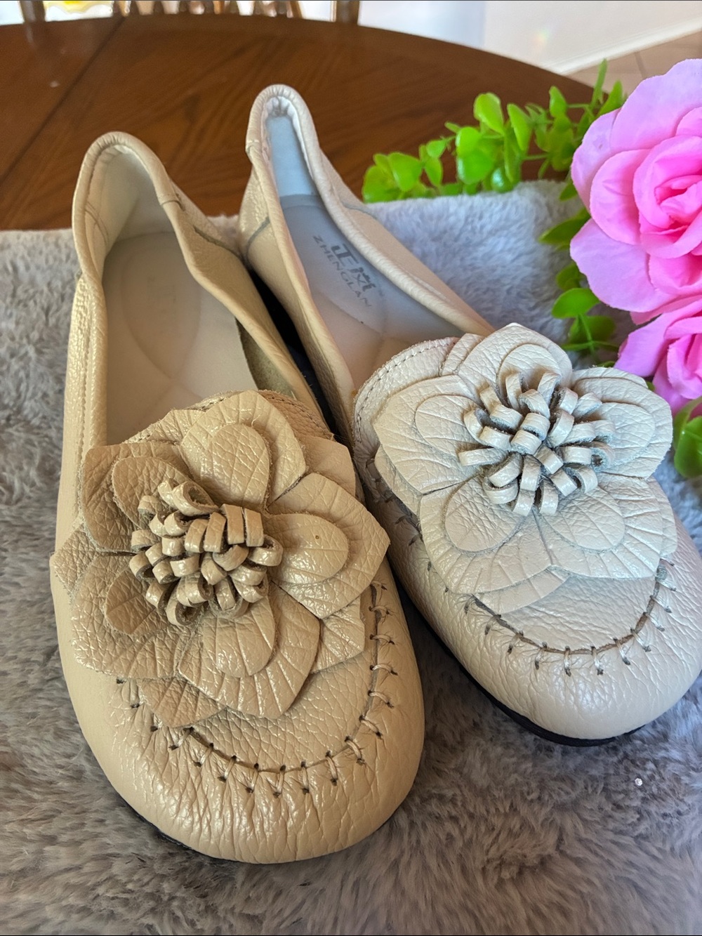 Women's Neutral Floral Leather Slip-On Loafers - Beige